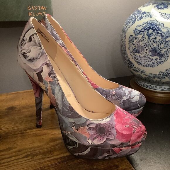Beauty Heels Floral Stilettos 👠🌸💐🪻❤️ - Picture 2 of 6